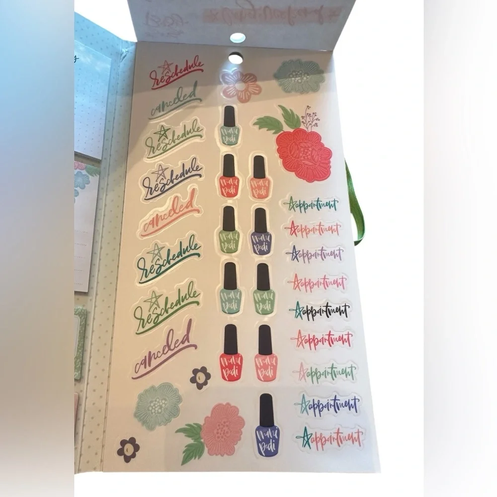 The Happy Planner Daydreamer Accessory Book